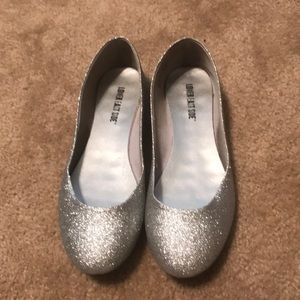 Silver sparkle flats